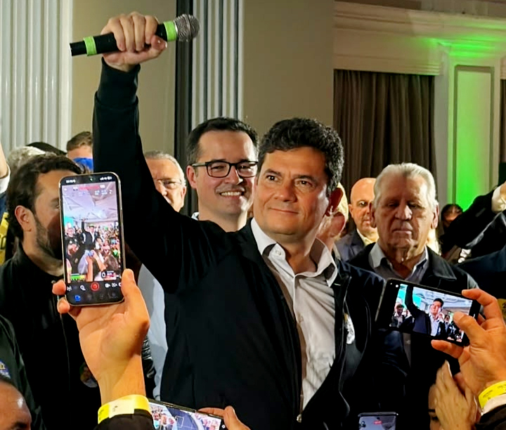 Moro promove jantar com prefeitos e reúne aproximadamente três mil pessoas neste dia 13